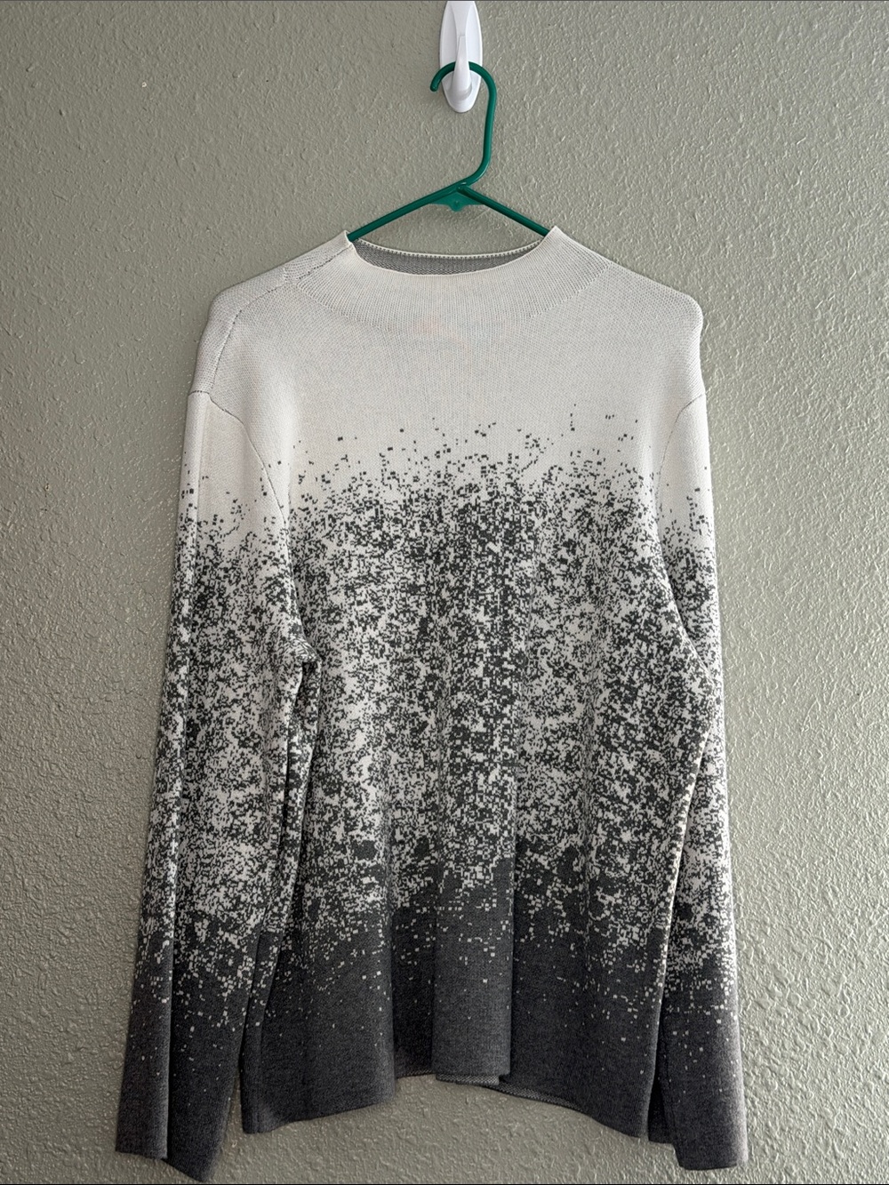 Investments White to Gray Speckled Crewneck Sweater